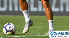 FIFA19 所有球鞋+足球+欧冠图形补丁